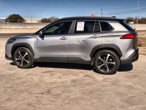 Used 2023 Toyota Corolla Cross XSE w/ Convenience Package image 4