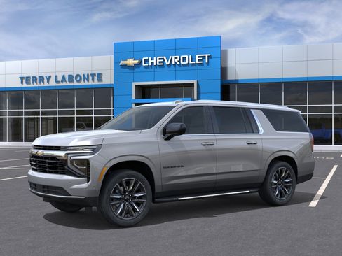 New 2026 Chevrolet Suburban LS AWD/4WD image 3