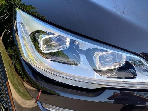 Used 2023 Lincoln Aviator Black Label w/ Class IV Trailer Tow Package AWD/4WD image 3