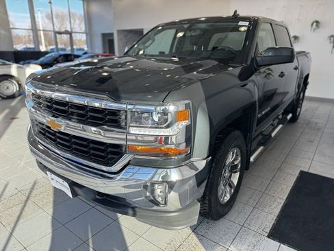 Used 2018 Chevrolet Silverado 1500 LT w/ All Star Edition image 30