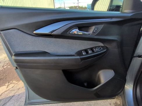 Used 2023 Chevrolet TrailBlazer LT w/ Convenience Package image 23