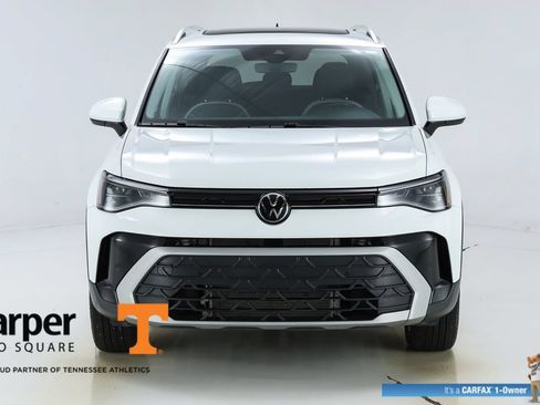 Used 2025 Volkswagen Taos SE w/ Panoramic Sunroof Package AWD/4WD image 16