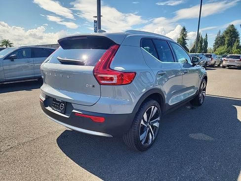 Certified 2024 Volvo XC40 B5 Ultimate w/ Protection Package Premier AWD/4WD image 5