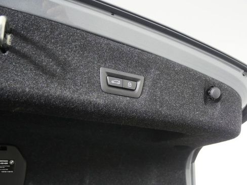 Certified 2025 BMW 330i Sedan image 18