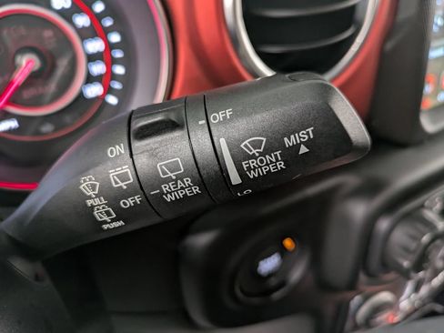 Used 2021 Jeep Wrangler Unlimited Rubicon AWD/4WD image 19