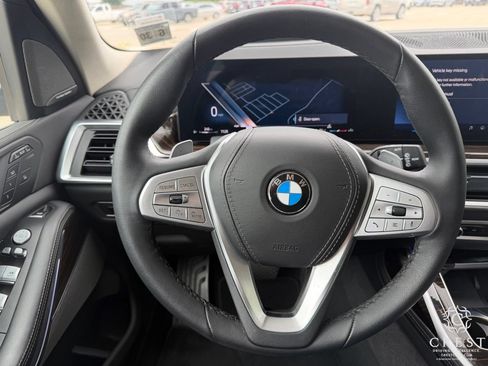 Used 2026 BMW X7 xDrive40i AWD/4WD image 16