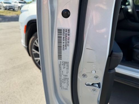 New 2025 Jeep Wagoneer S Limited AWD/4WD image 15