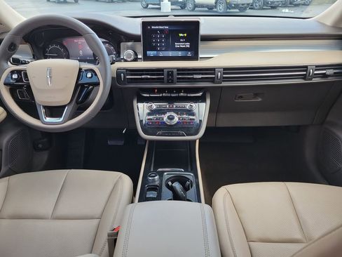Certified 2022 Lincoln Corsair AWD w/ Equipment Group 101A image 11
