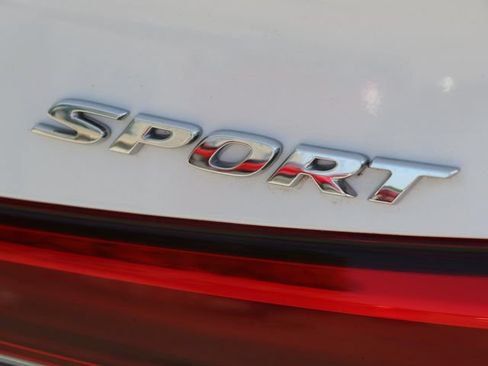 Used 2022 Honda Civic Sport image 14