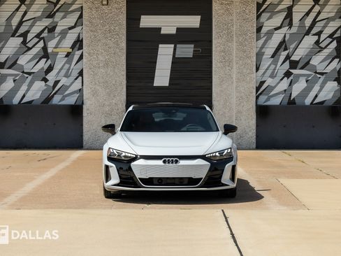 Used 2024 Audi RS e-tron GT AWD/4WD image 3