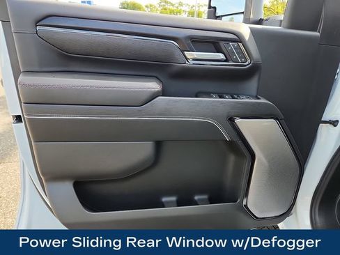 Used 2025 GMC Sierra 2500 AT4X AWD/4WD image 15