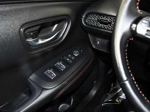 Certified 2026 Honda HR-V Sport image 33