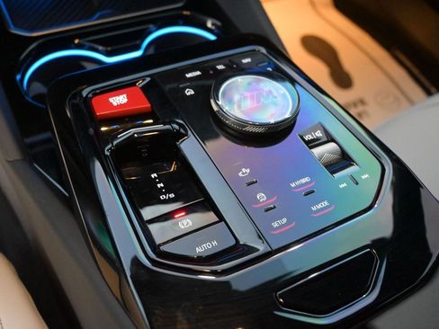 Used 2026 BMW M5 w/ Carbon Package image 26