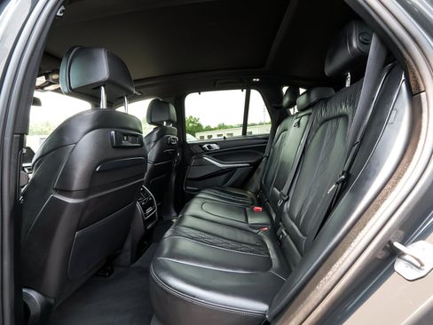 Used 2022 BMW X5 M50i w/ Executive Package AWD/4WD image 37