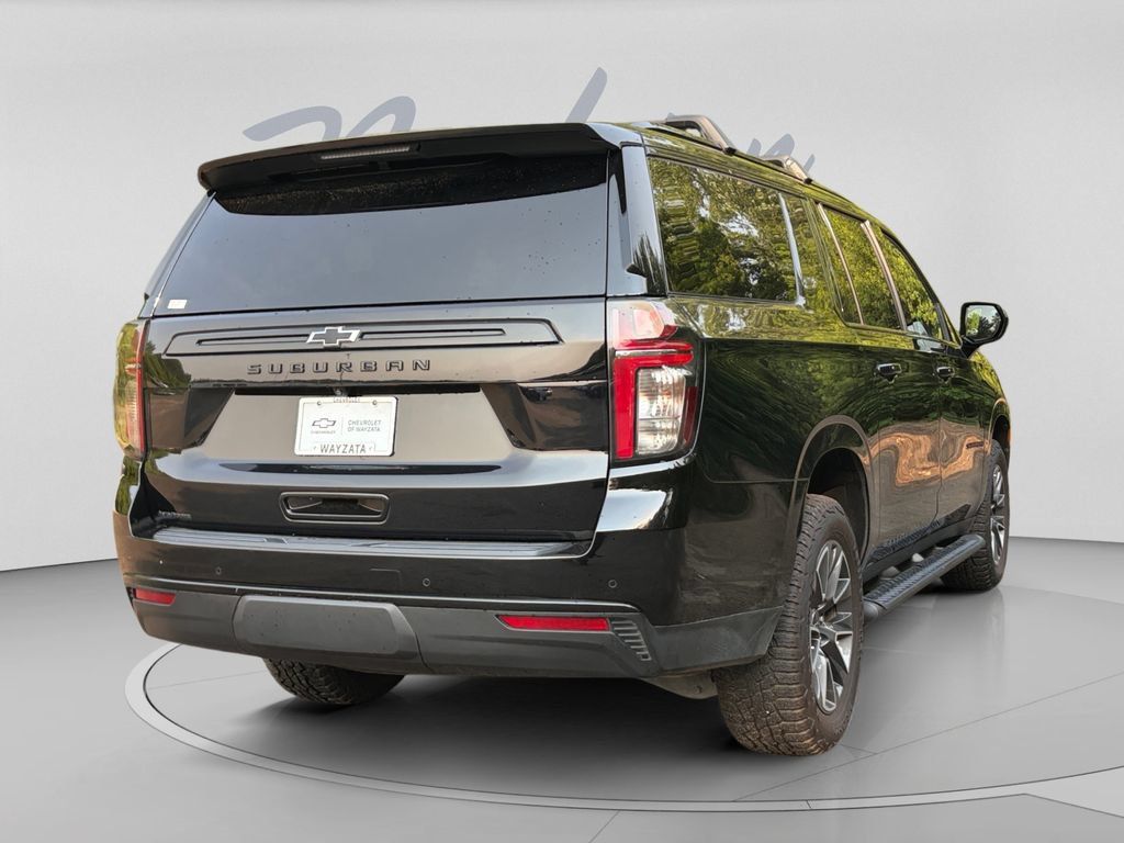 Used 2024 Chevrolet Suburban Z71 AWD/4WD image 9