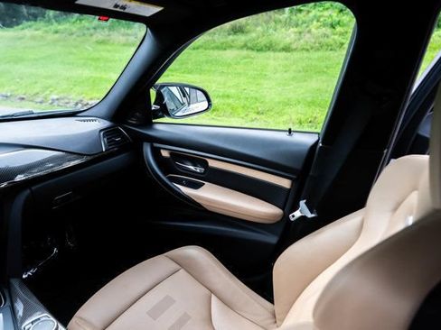 Used 2016 BMW M3 RWD image 18