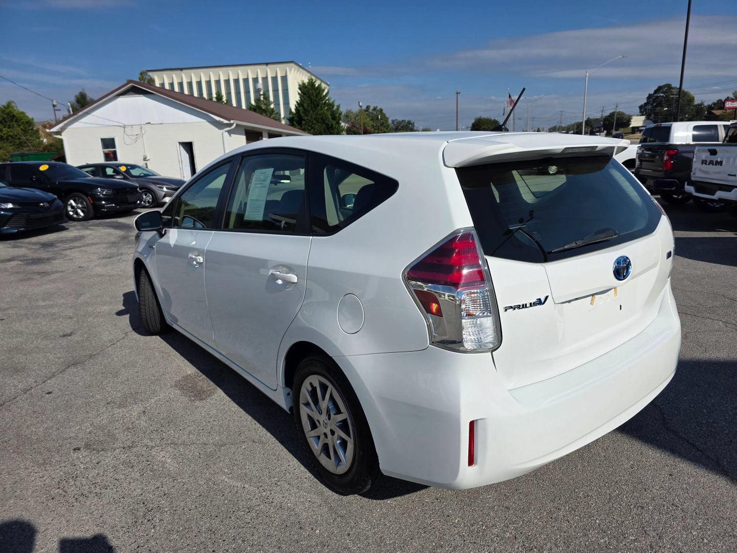 Used 2017 Toyota Prius V Two FWD image 3