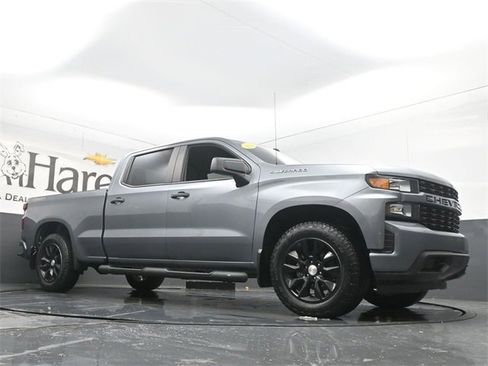 Used 2021 Chevrolet Silverado 1500 Custom image 2