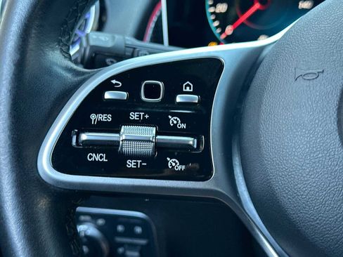 Used 2021 Mercedes-Benz GLB 250 4MATIC image 28