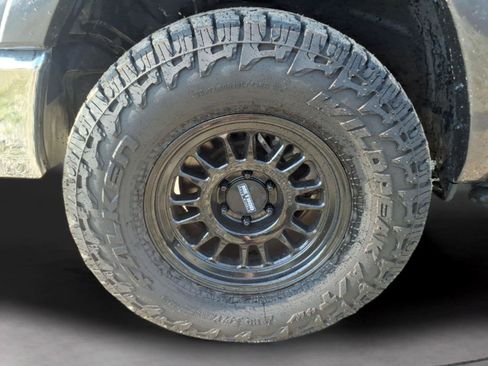 Used 2021 RAM 1500 Laramie w/ Off Road Group AWD/4WD image 9