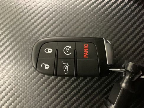 Used 2020 Jeep Grand Cherokee Limited AWD/4WD image 18