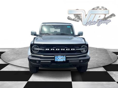 Used 2023 Ford Bronco Outer Banks AWD/4WD image 2