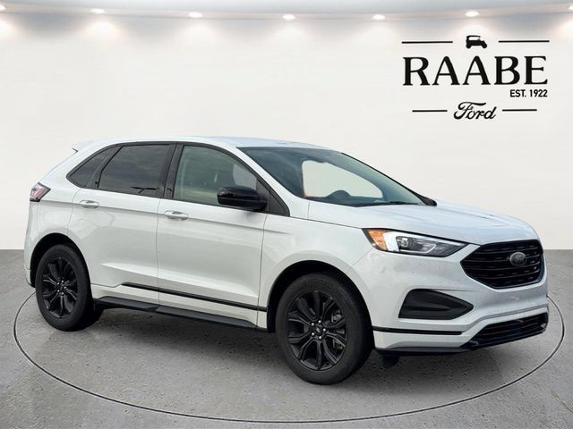 Used 2024 Ford Edge SE w/ Black Appearance Package AWD/4WD image 1