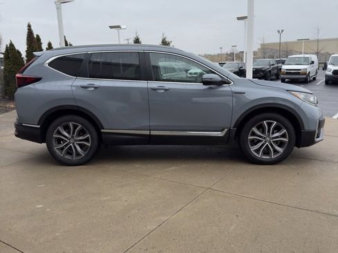 Used 2022 Honda CR-V Touring image 2