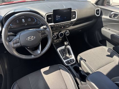 Certified 2023 Hyundai Venue Limited FWD image 15