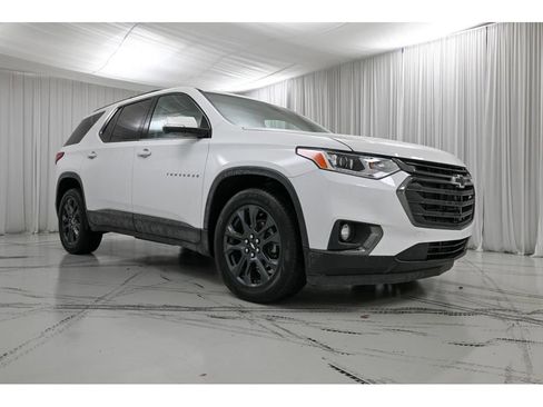 Used 2019 Chevrolet Traverse RS image 2