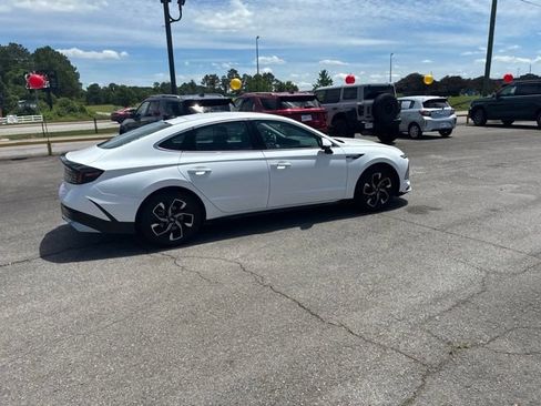 Used 2024 Hyundai Sonata SEL FWD image 28