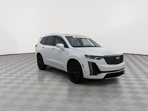 Certified 2024 Cadillac XT6 Luxury w/ LPO, Floor Liner Package AWD/4WD image 13