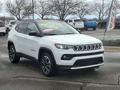 Certified 2024 Jeep Compass Limited AWD/4WD image 3