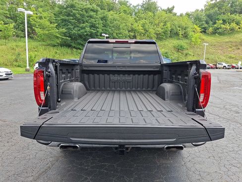 Used 2023 GMC Sierra 1500 SLT w/ SLT Premium Plus Package AWD/4WD image 28