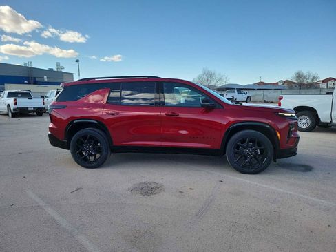 New 2026 Chevrolet Traverse RS w/ LPO, Floor Liner Package FWD image 9