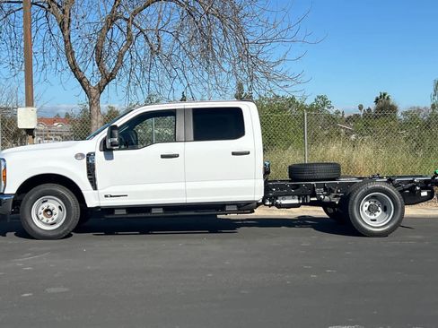 New 2026 Ford F350 XL w/ XL Chrome Package image 5