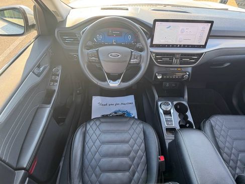 Used 2023 Ford Escape Platinum w/ Premium Technology Package AWD/4WD image 22