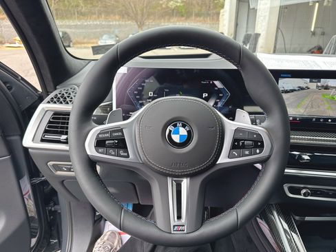 New 2026 BMW X7 M60i image 18