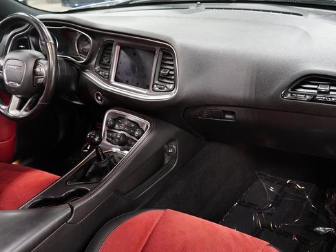 Used 2019 Dodge Challenger R/T Scat Pack RWD image 28