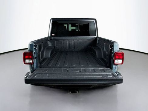 New 2025 Jeep Gladiator Sport image 27