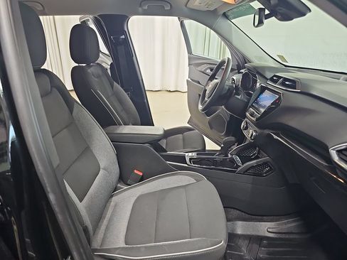 Certified 2022 Chevrolet TrailBlazer LT w/ Convenience Package AWD/4WD image 13