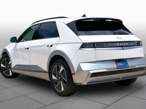 Certified 2025 Hyundai Ioniq 5 Limited RWD image 11