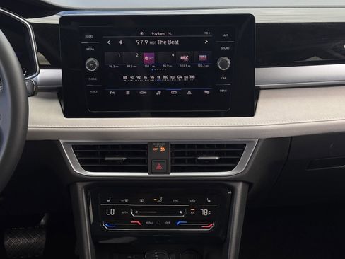 New 2025 Volkswagen Taos SE image 17