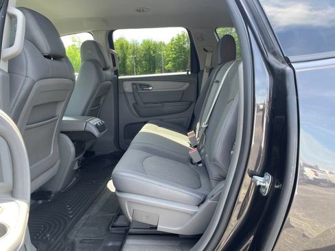 Used 2017 Chevrolet Traverse LS AWD/4WD image 19