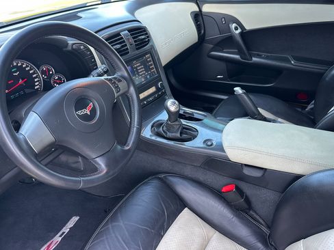 Used 2008 Chevrolet Corvette Z06 w/ Preferred Equipment Group RWD image 10