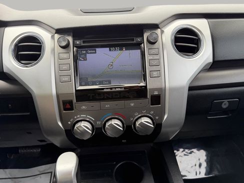 Used 2018 Toyota Tundra SR5 w/ SR5 Upgrade Package image 46