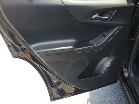 Used 2025 Chevrolet Equinox LT AWD/4WD image 12