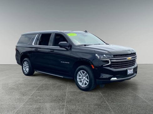 Used 2024 Chevrolet Suburban LT image 7