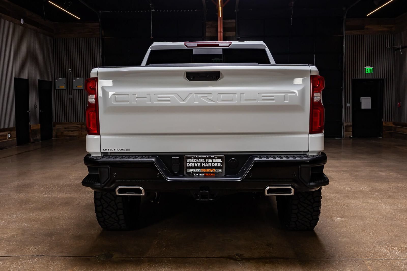 Used 2026 Chevrolet Silverado 1500 LT Trail Boss w/ LT Trail Boss Premium Package AWD/4WD image 8