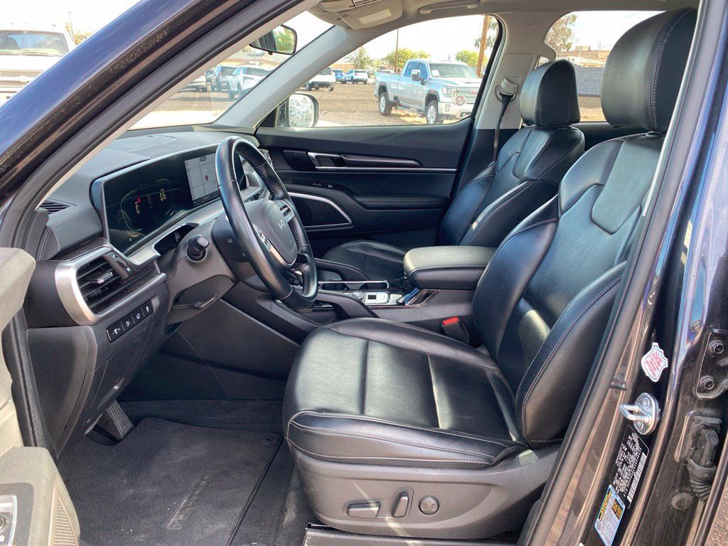 Used 2025 Kia Telluride S FWD image 7
